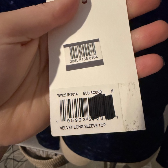 FRAME Velvet Long Sleeve Blouse Size Medium - Picture 2 of 7